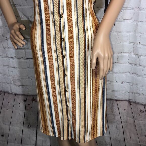 No Boundaries Sleeveless Striped Shirt Dre… - Picture 3 of 10